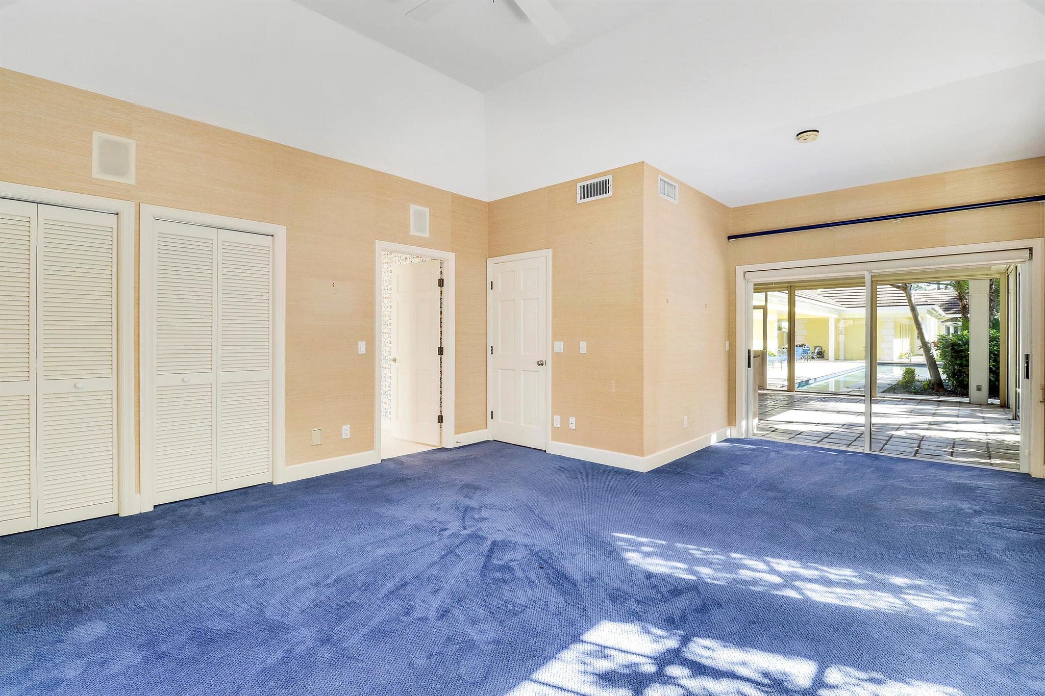 LOBLOLLY PINES - Residential