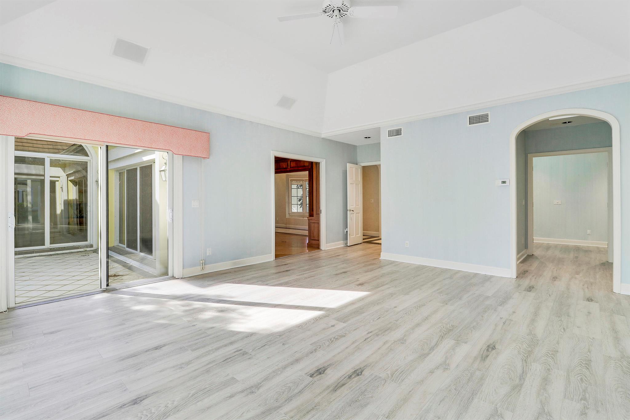 LOBLOLLY PINES - Residential