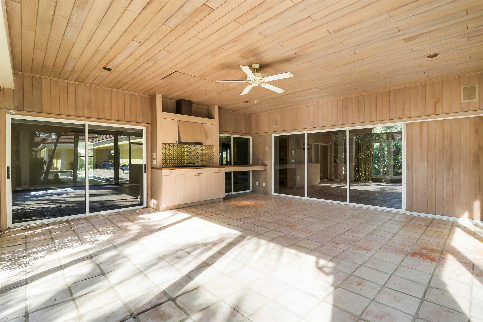 LOBLOLLY PINES - Residential