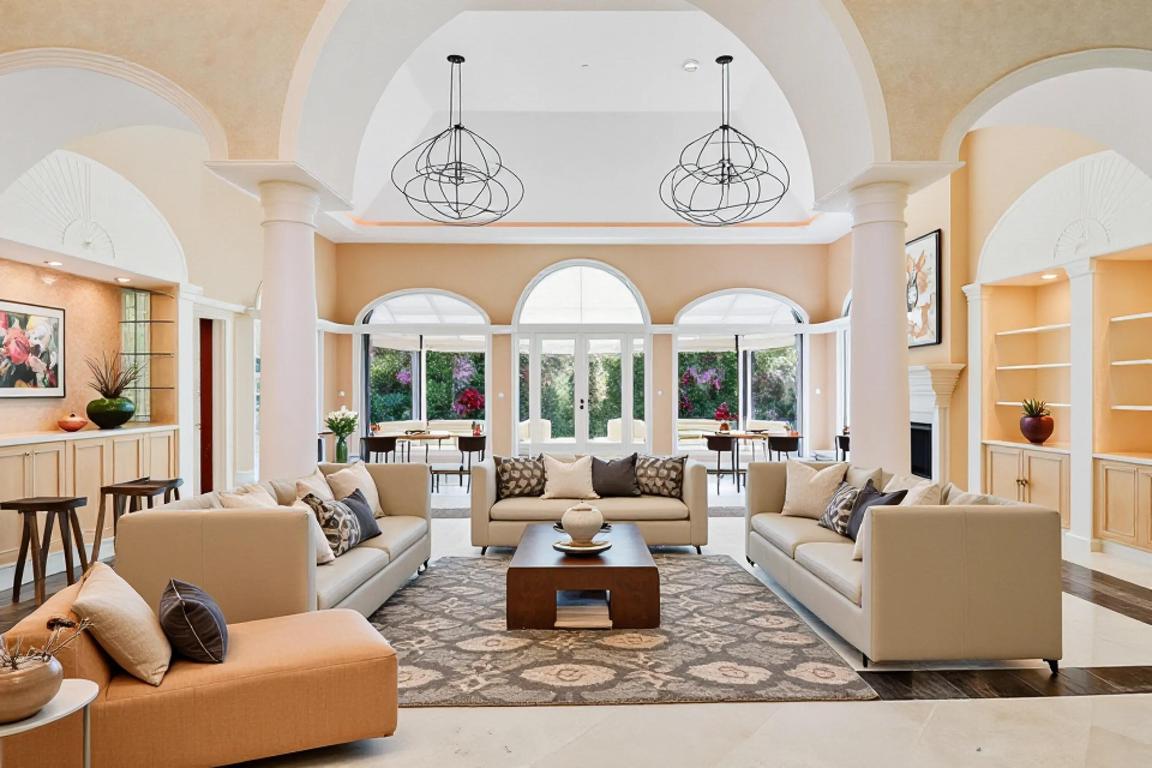 LOBLOLLY PINES - Residential