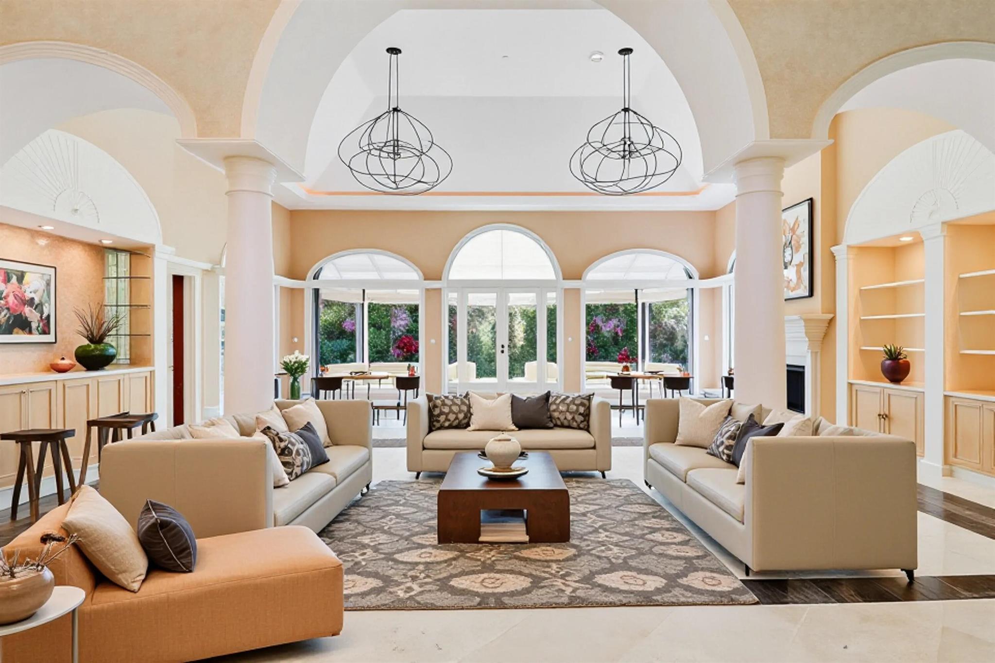 LOBLOLLY PINES - Residential