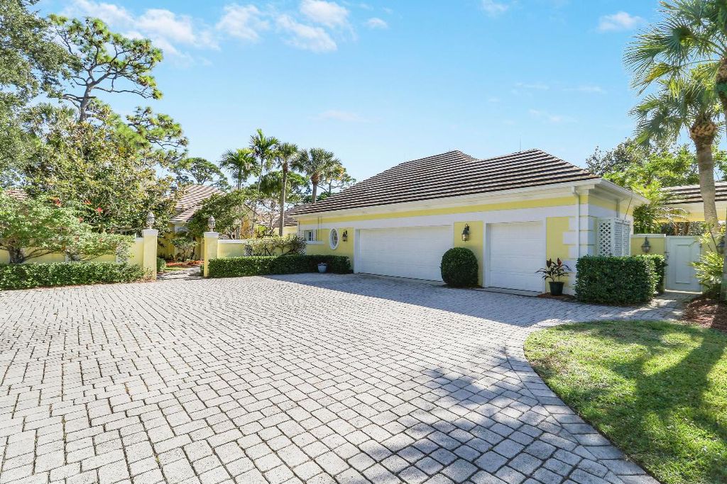 Photo of 7107 SE Golfhouse Drive, Hobe Sound, FL 33455 (MLS # R11147577)