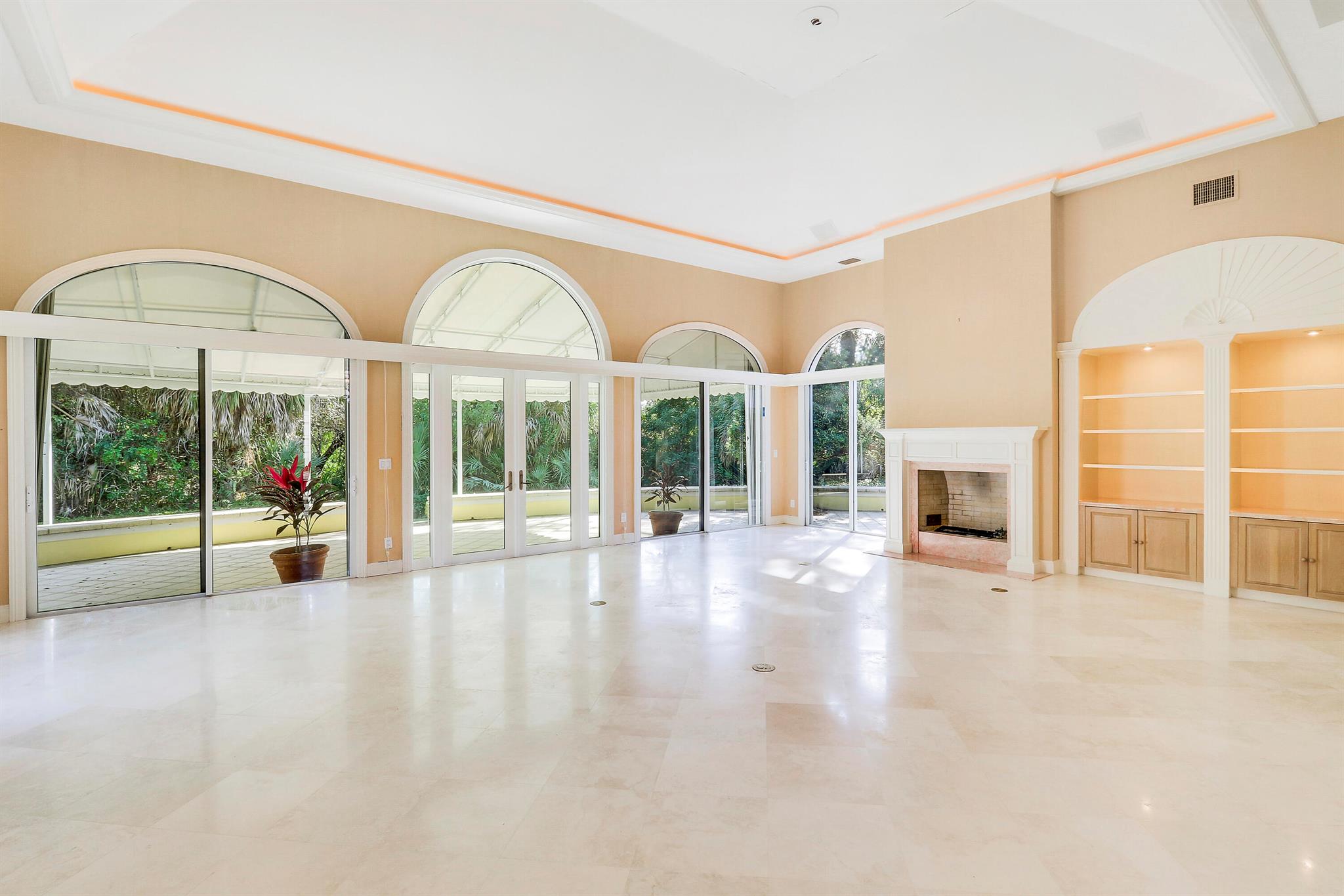 LOBLOLLY PINES - Residential