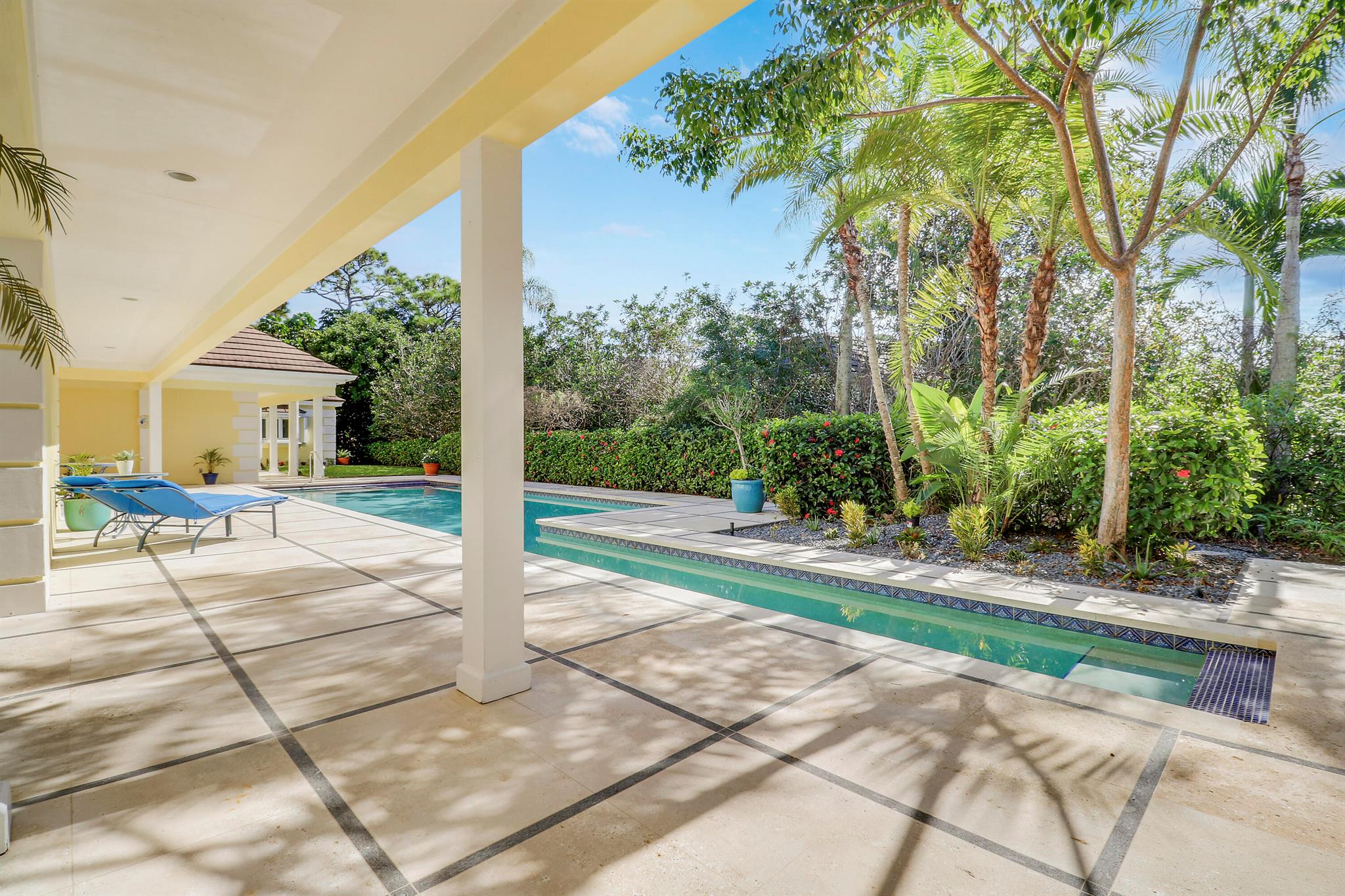 LOBLOLLY PINES - Residential