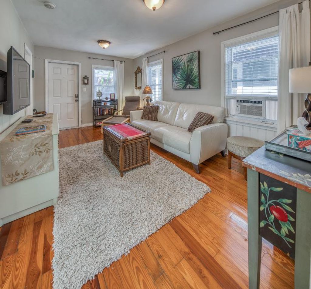 Photo of 126 N F Street, Lake Worth Beach, FL 33460 (MLS # R11156663)