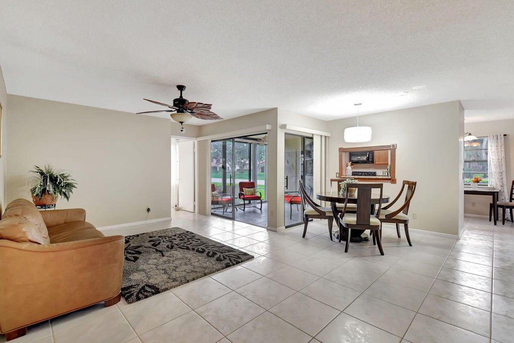 Photo of 6025 Parkwalk Drive, Boynton Beach, FL 33472 (MLS # R11085687)