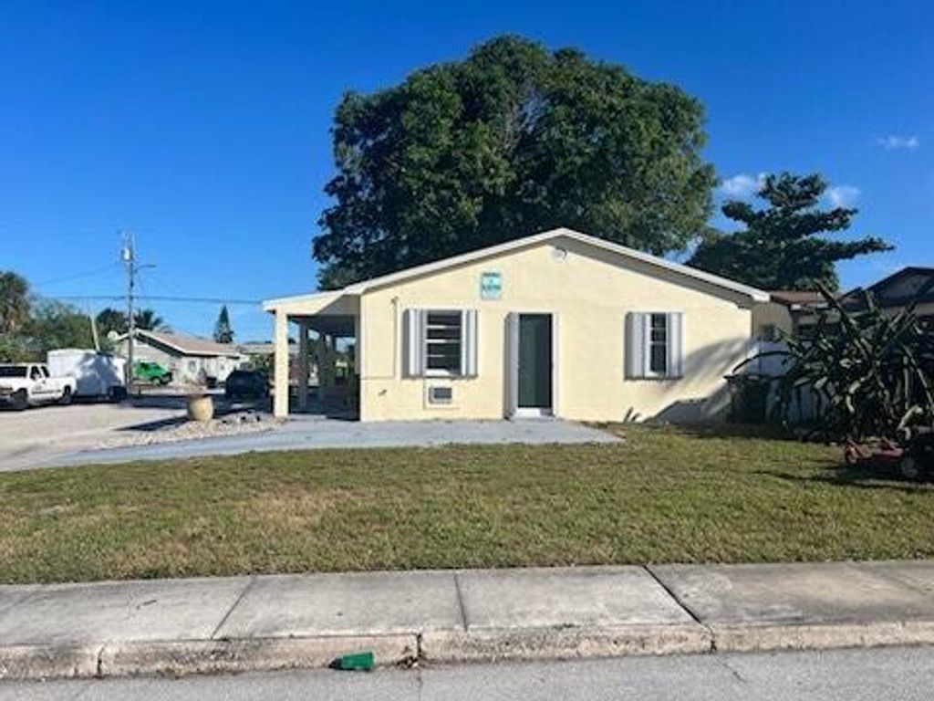 Photo of 1202 S M Street, Lake Worth Beach, FL 33460 (MLS # B26027722)