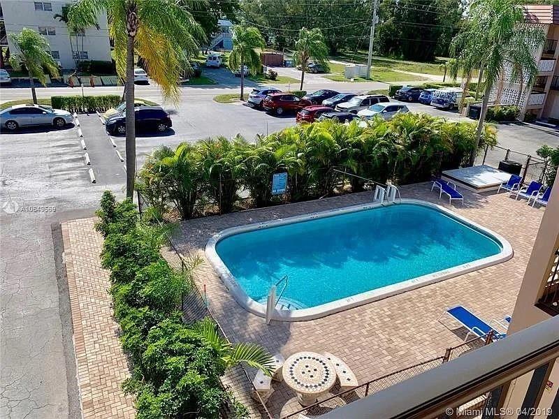 3930 Crystal Lake Dr 308