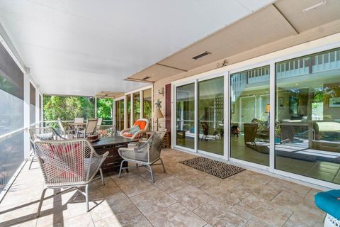 Single Family Residence in Palm Beach Gardens FL 15477 80th Drive Dr 35.jpg