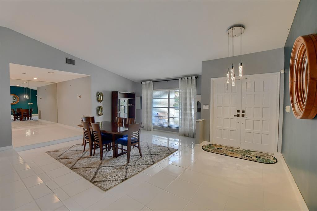 BOCA GREENS 2 - Residential