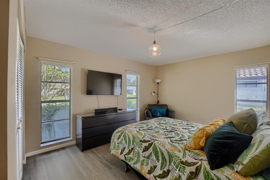 BOCA GREENS 2 - Residential