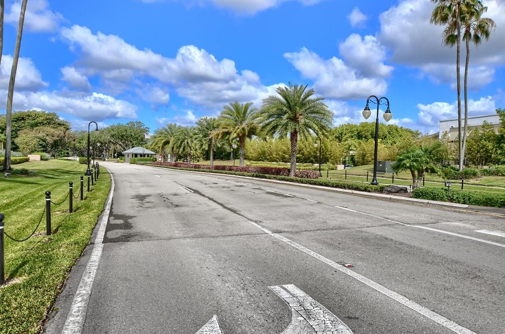 BOCA GREENS 2 - Residential