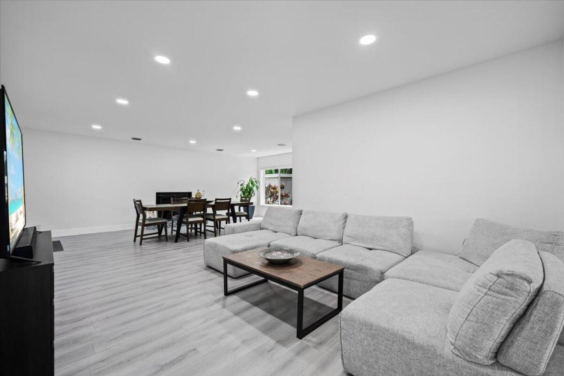 KINGSLAND PINES - Residential