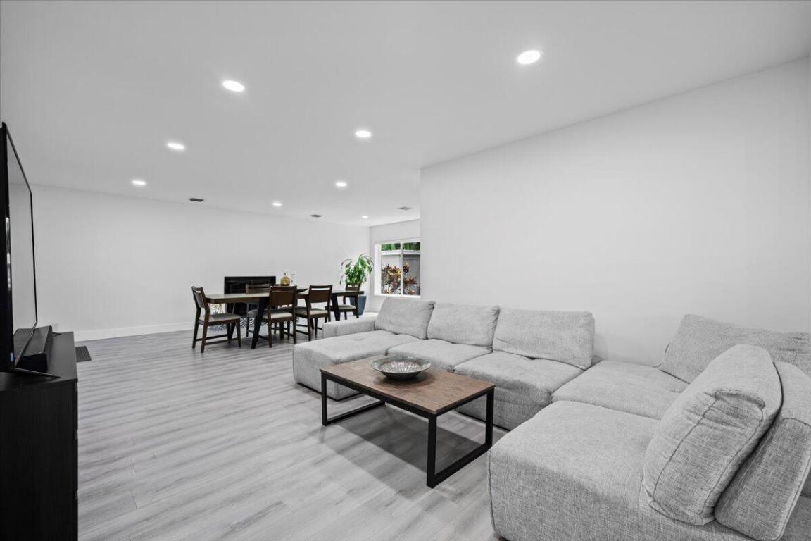 KINGSLAND PINES - Residential