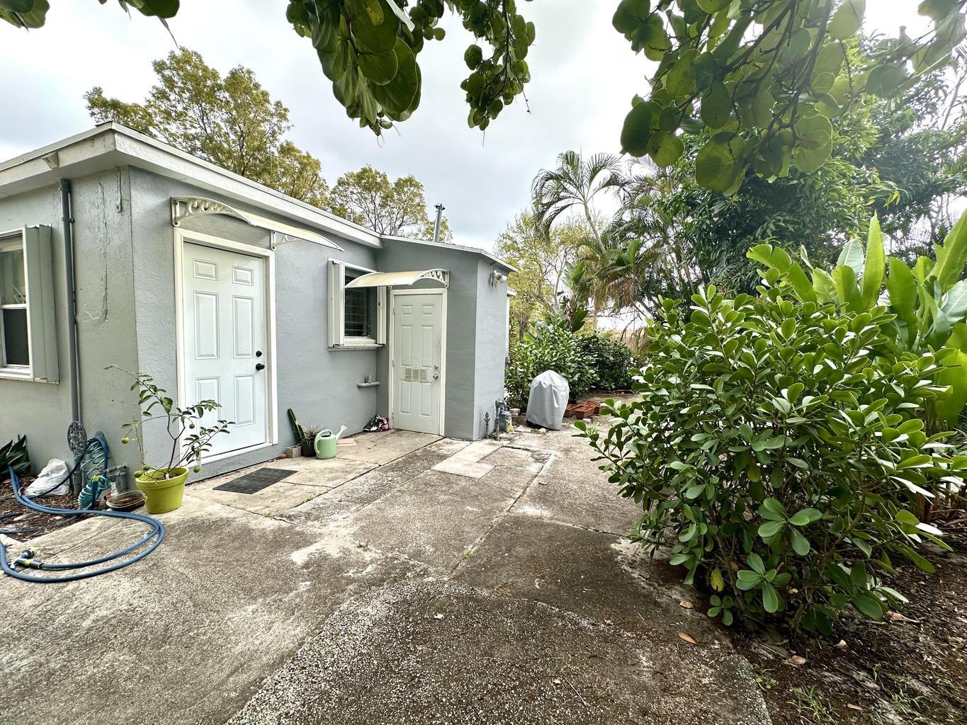 LAKE WORTH HEIGHTS - Residential Lease