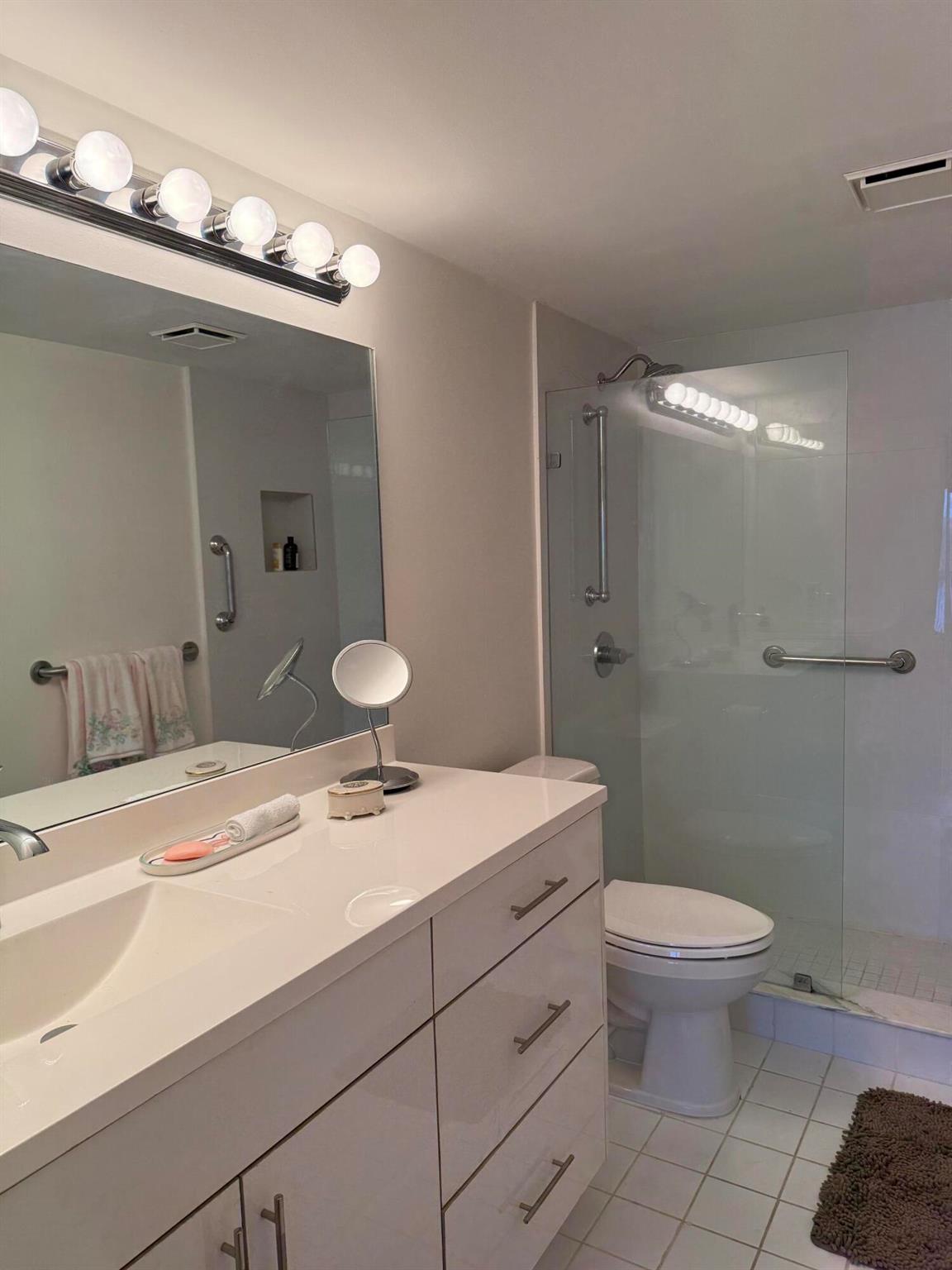 HILLSBORO COVE CONDO - Residential Lease