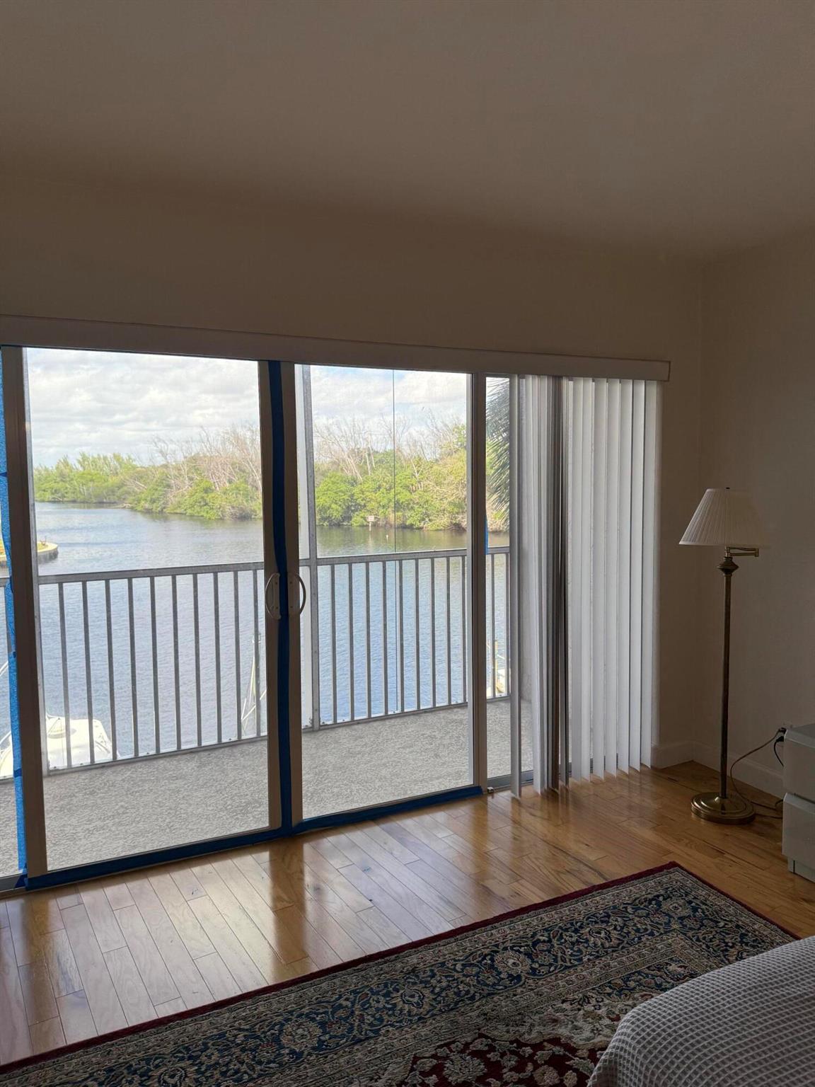 HILLSBORO COVE CONDO - Residential Lease
