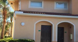 THE CLUB AT ST LUCIE WEST, A CONDOMINIUM - Residential Lease