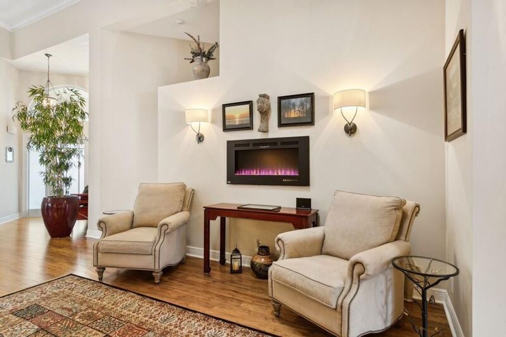 Photo of 12931 Oak Knoll Drive, Palm Beach Gardens, FL 33418 (MLS # R10972098)