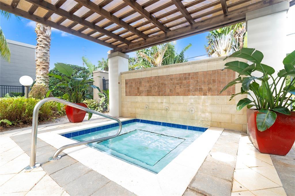 Lauderdale One - Residential