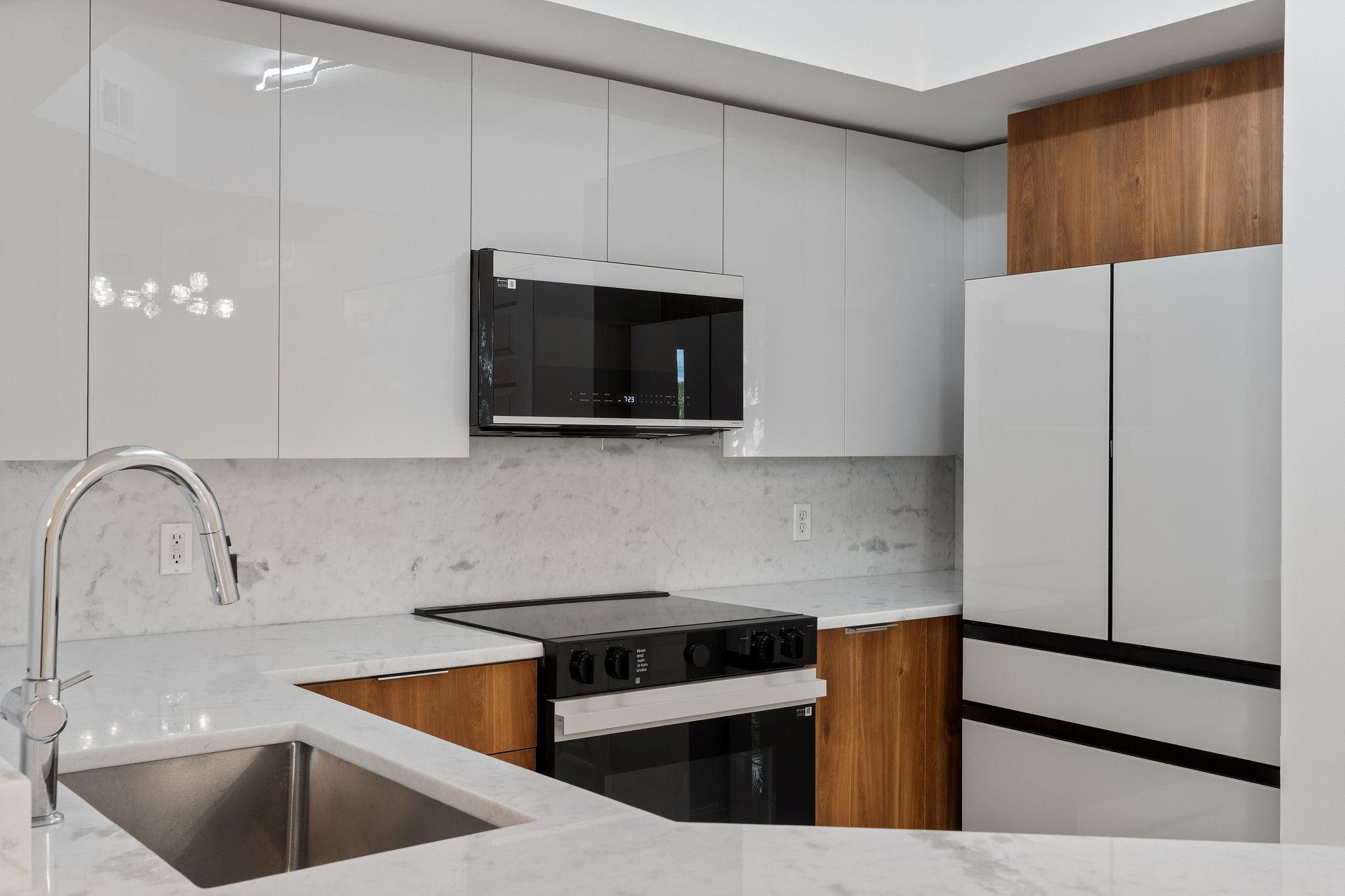 Lauderdale One - Residential