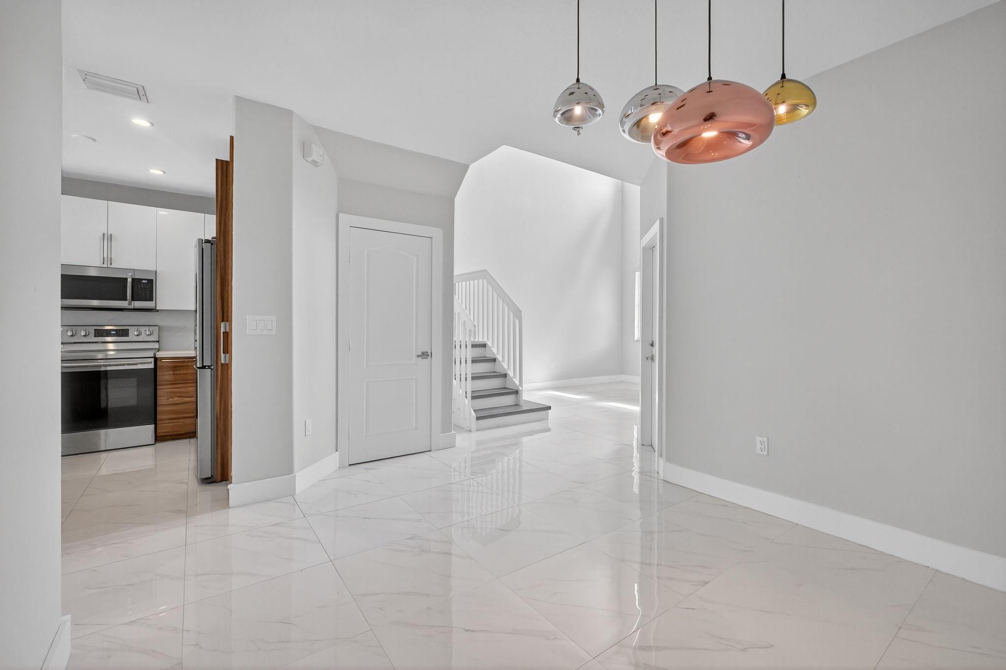 Grand Lakes Ph 01 - Residential Lease