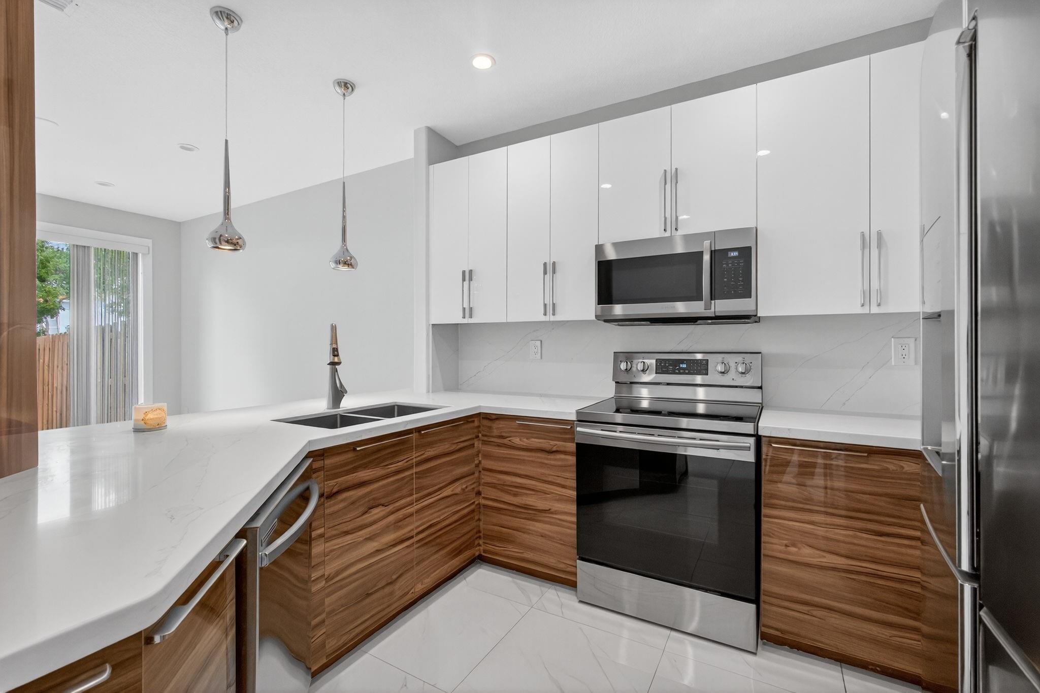 Grand Lakes Ph 01 - Residential Lease