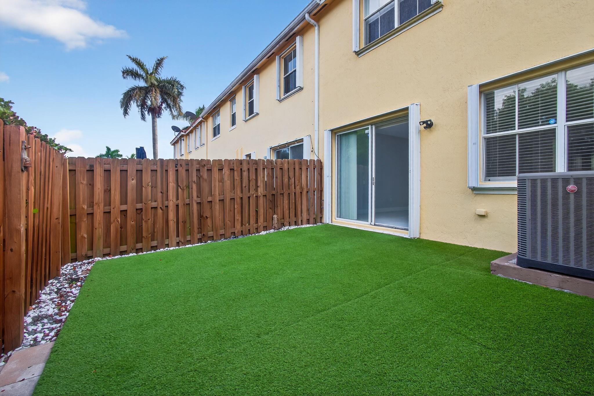 Grand Lakes Ph 01 - Residential Lease