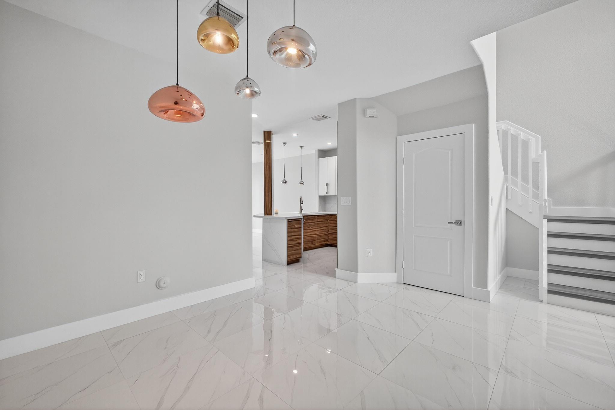 Grand Lakes Ph 01 - Residential Lease