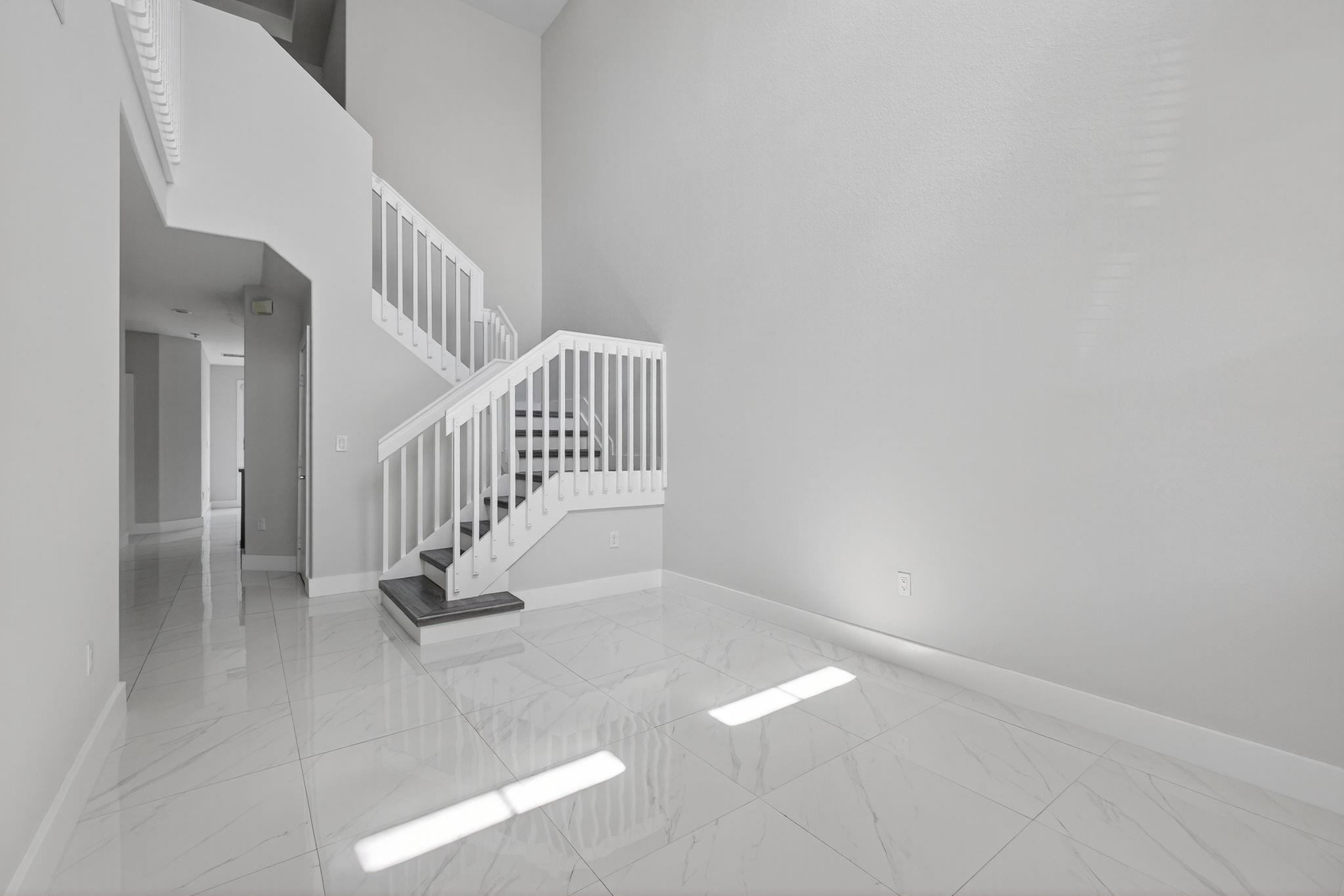 Grand Lakes Ph 01 - Residential Lease