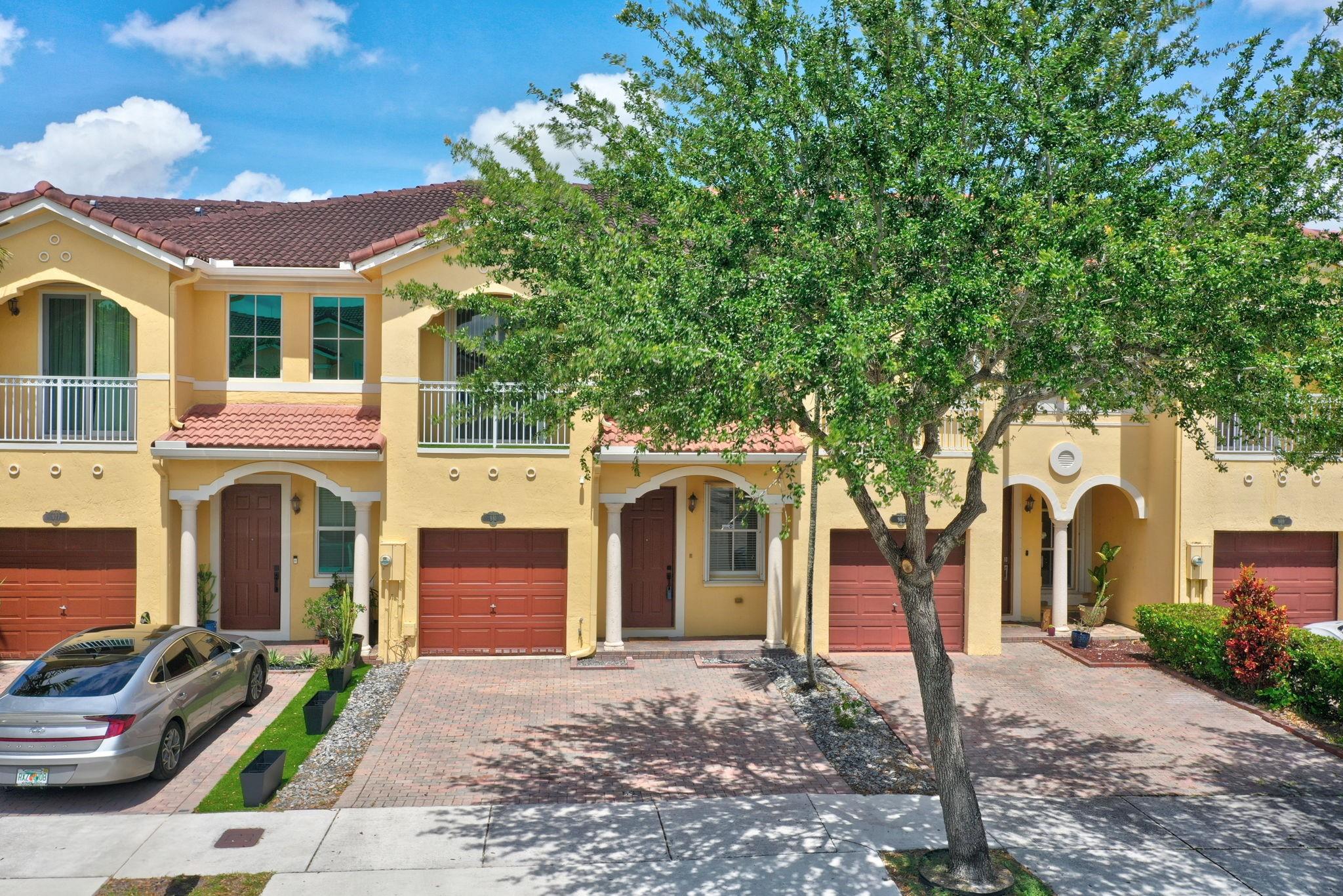 Grand Lakes Ph 01 - Residential Lease