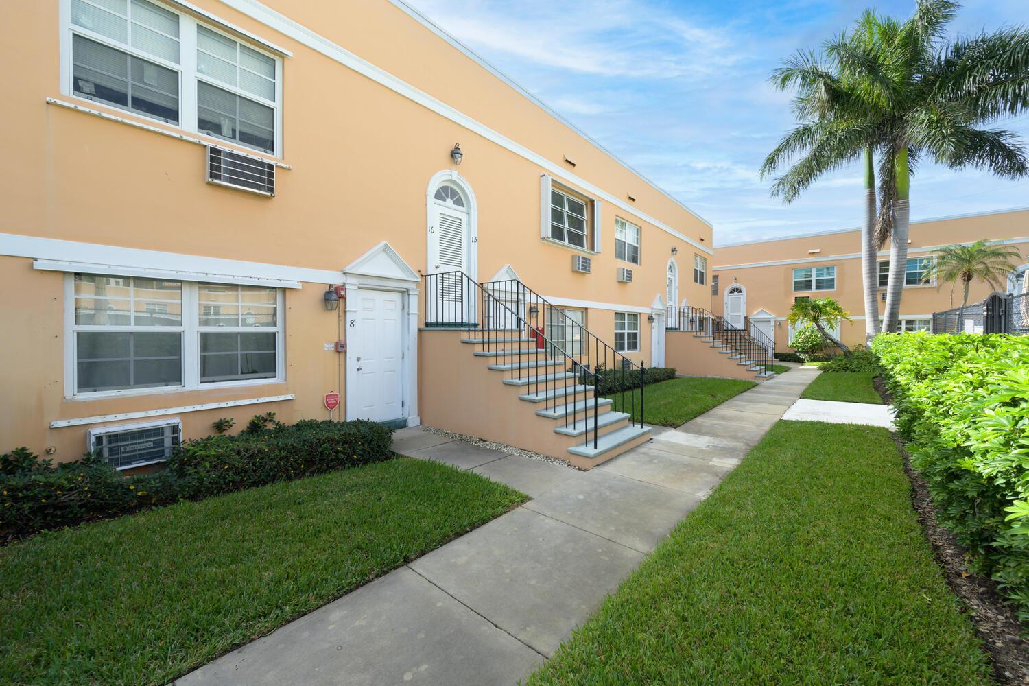 101 S Golfview Road 15