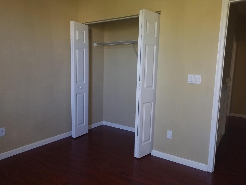 LINKS AT EMERALD DUNES CONDO - Residential Lease