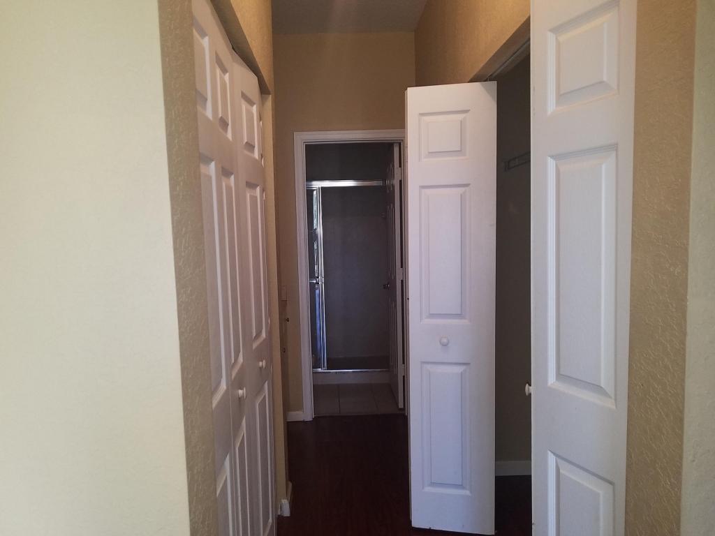 LINKS AT EMERALD DUNES CONDO - Residential Lease