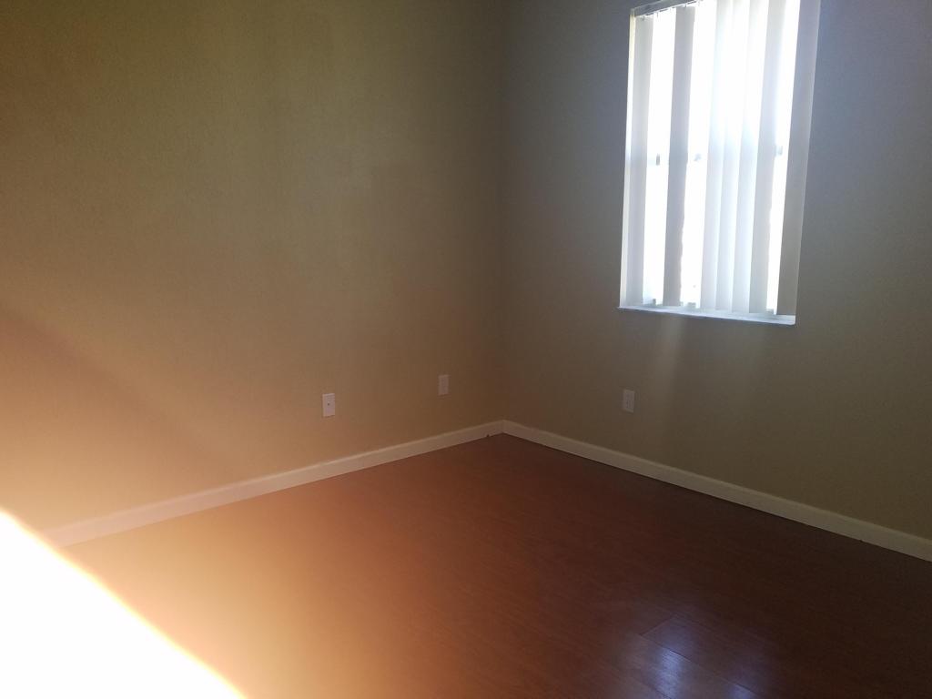 LINKS AT EMERALD DUNES CONDO - Residential Lease