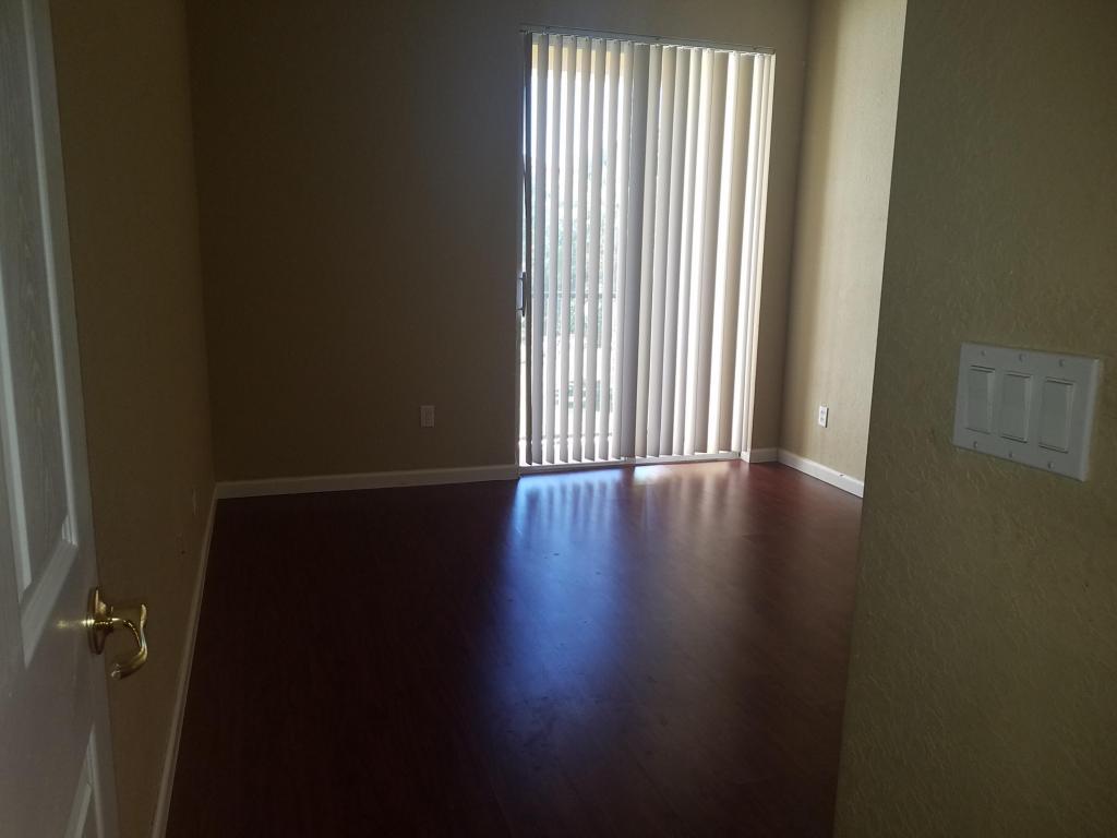 LINKS AT EMERALD DUNES CONDO - Residential Lease