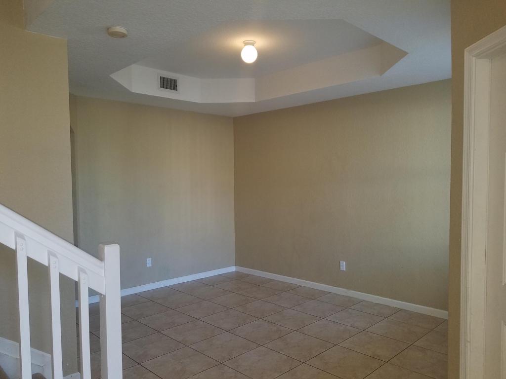 LINKS AT EMERALD DUNES CONDO - Residential Lease