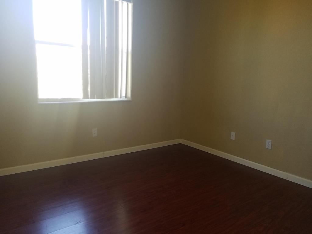 LINKS AT EMERALD DUNES CONDO - Residential Lease