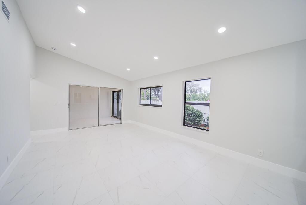 Photo of 8067 Summerbreeze Lane, Boca Raton, FL 33496 (MLS # R11148286)