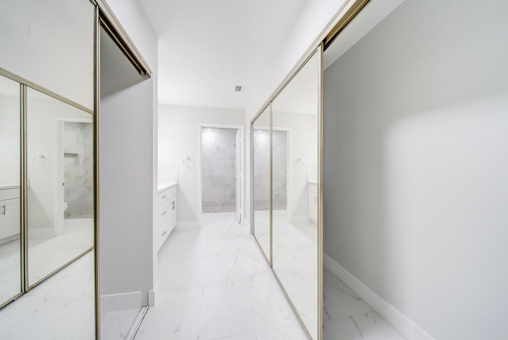 WHISPER WALK SEC C CONDO - Residential