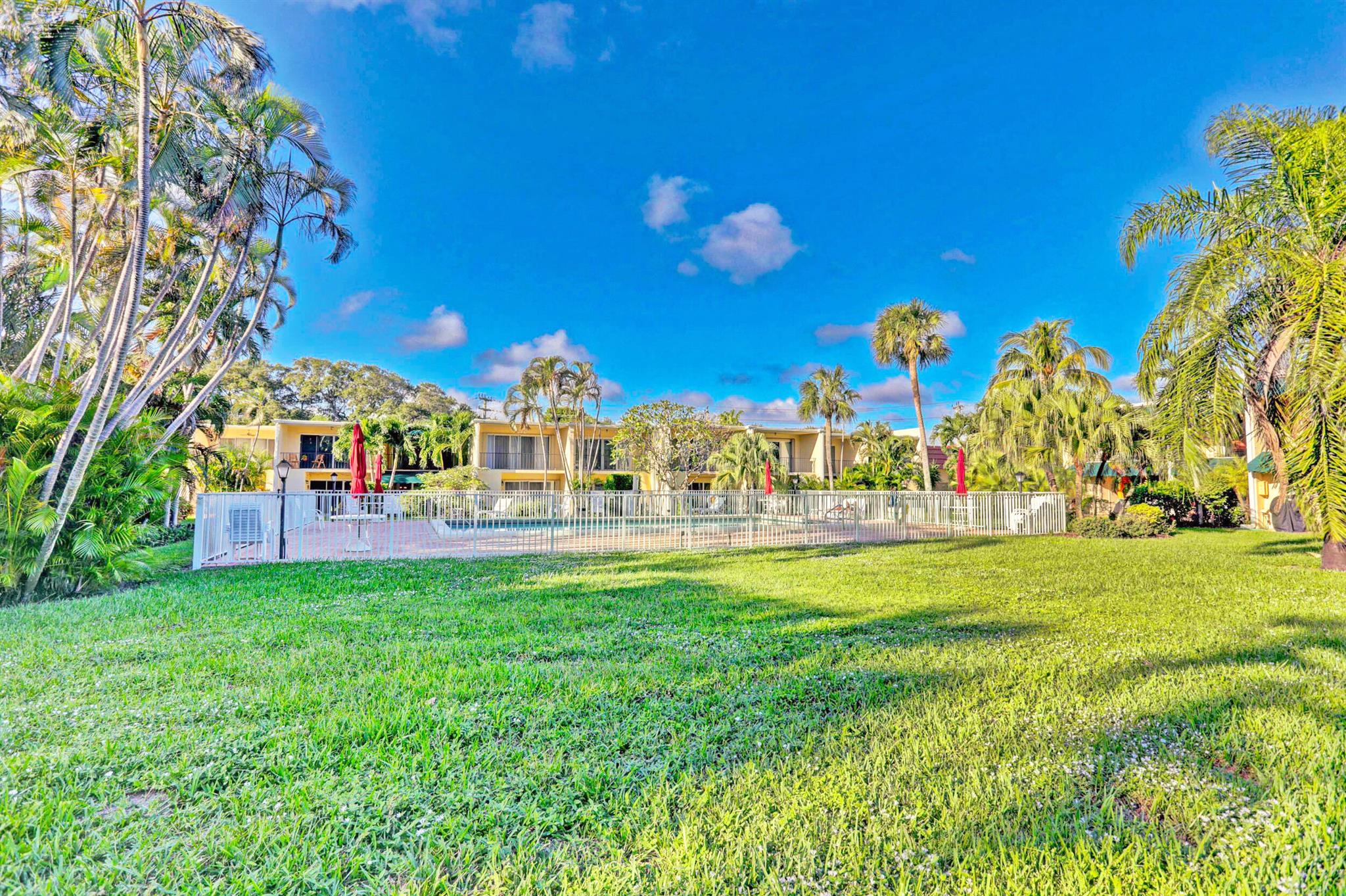 ROYALE HARBOUR - Residential