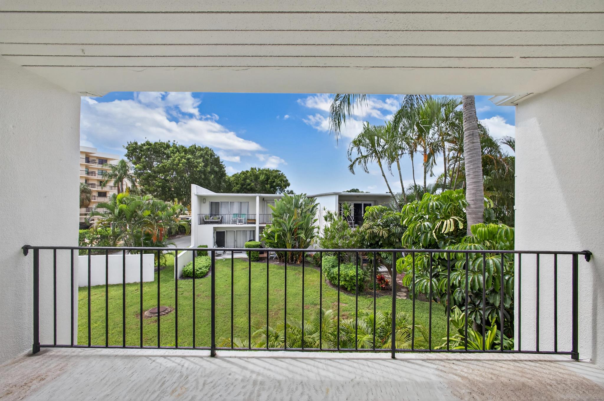 ROYALE HARBOUR - Residential