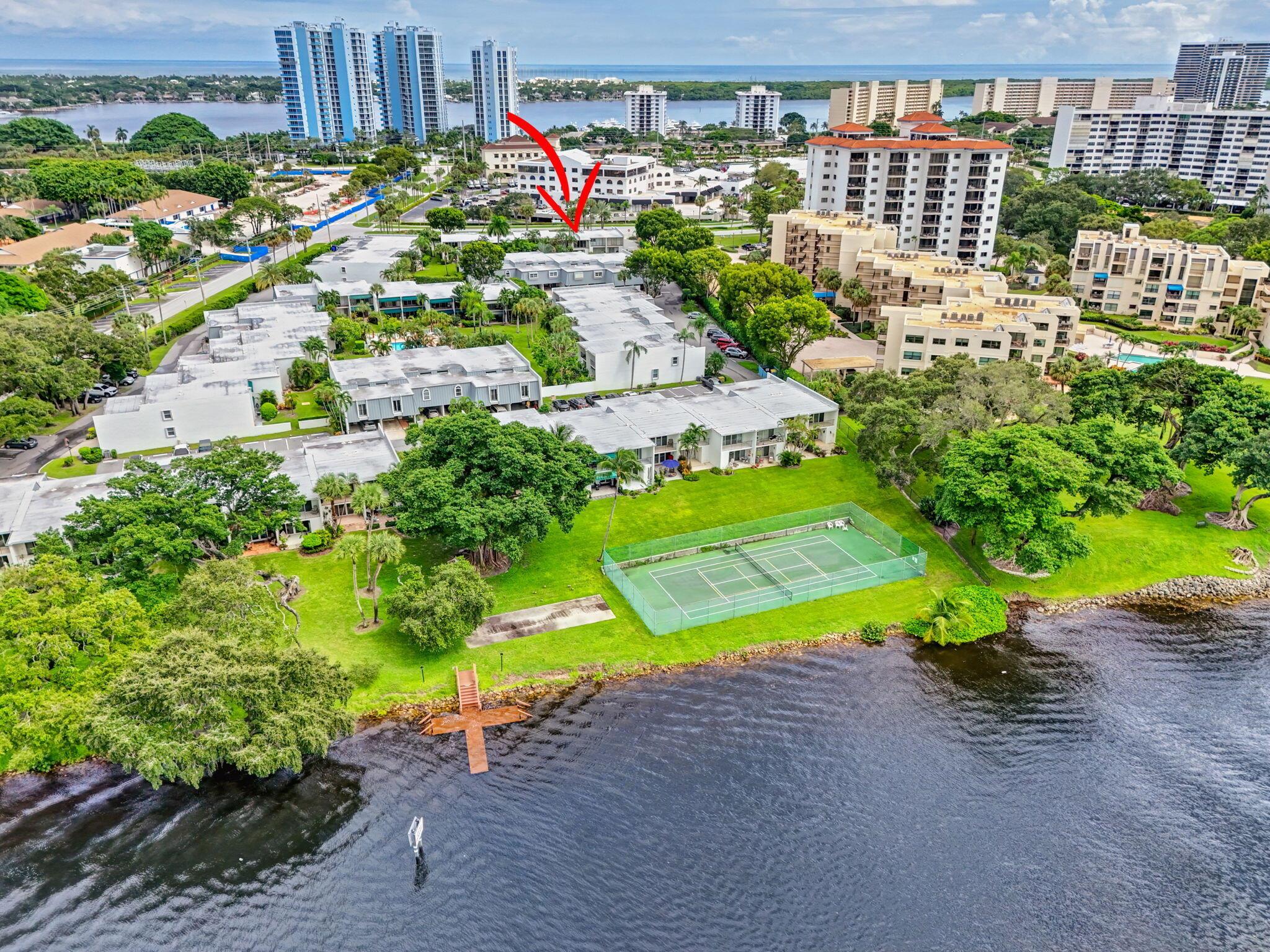 ROYALE HARBOUR - Residential
