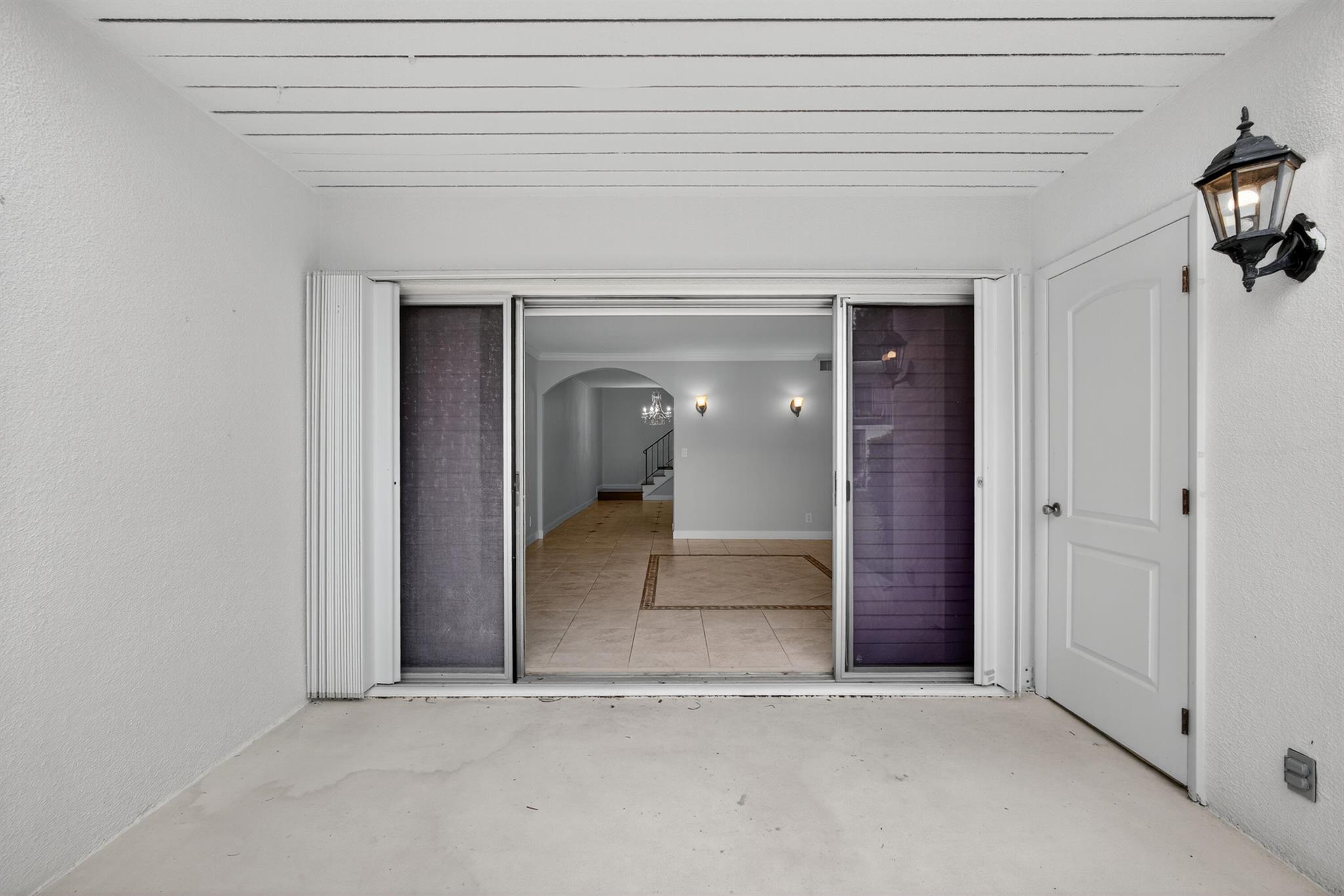 ROYALE HARBOUR - Residential