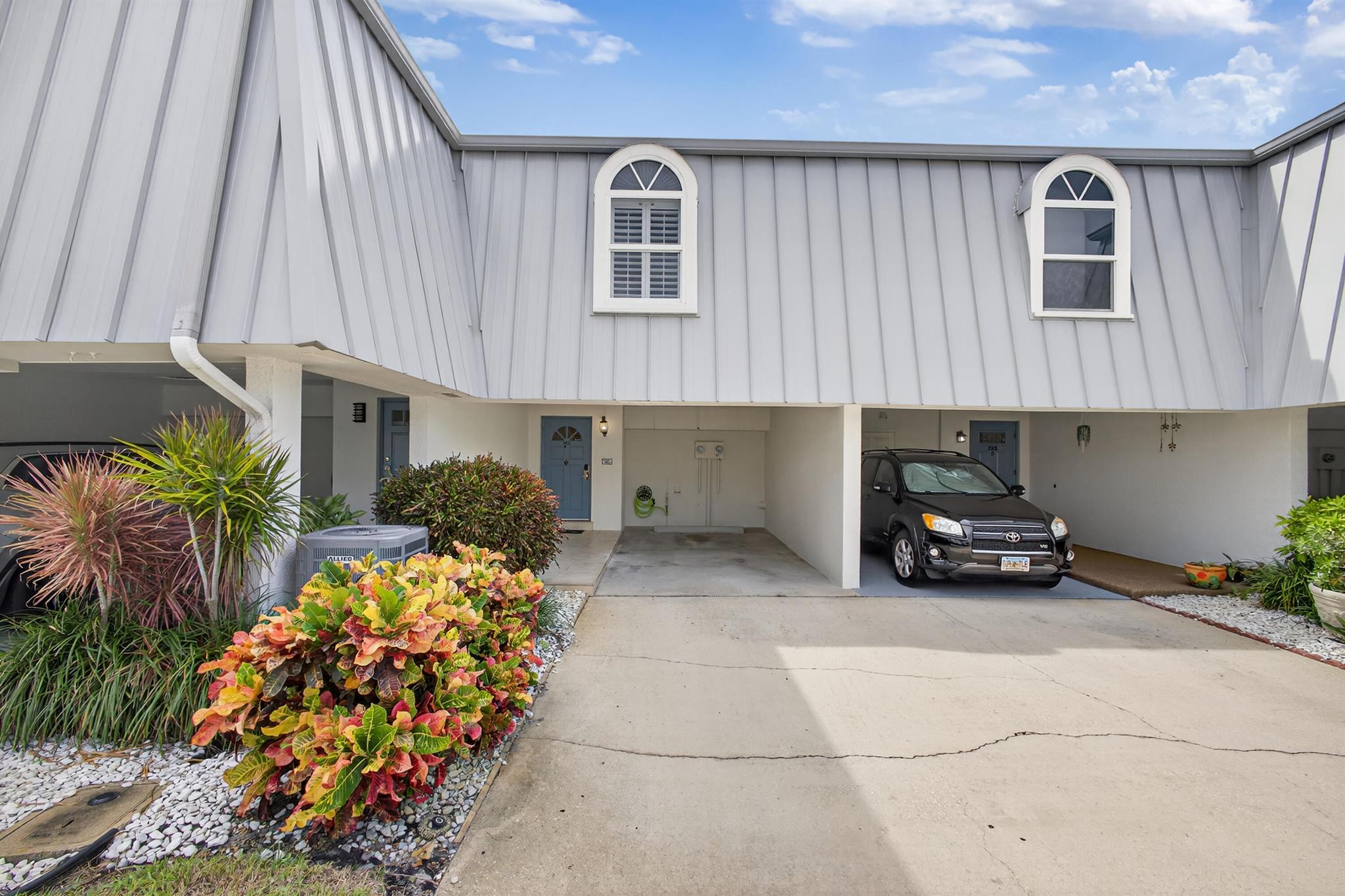 View photos, virtual tours, details... 382 Golfview Road C