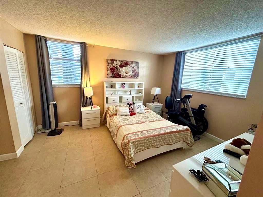 HOLIDAY SPRINGS VILLAGE 1 - Residential