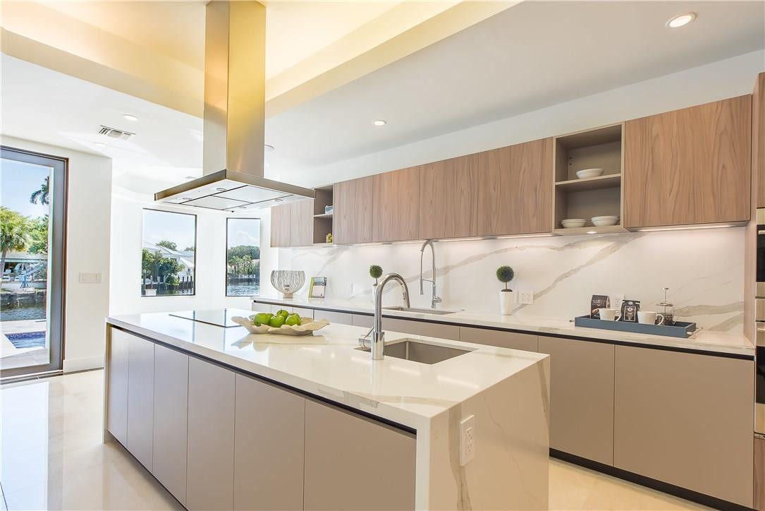 Bay Colony Sec Of The - Residential