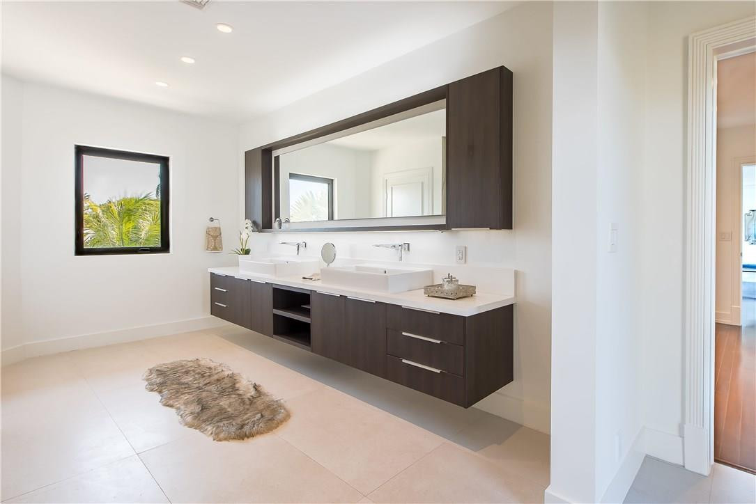 Bay Colony Sec Of The - Residential