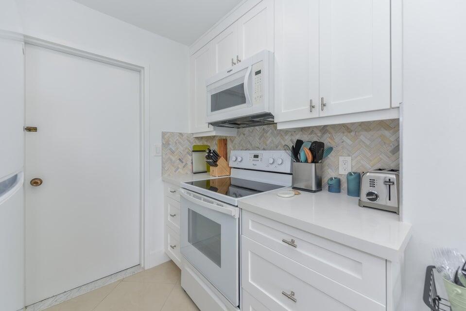 LA PALMA CONDO - Residential Lease