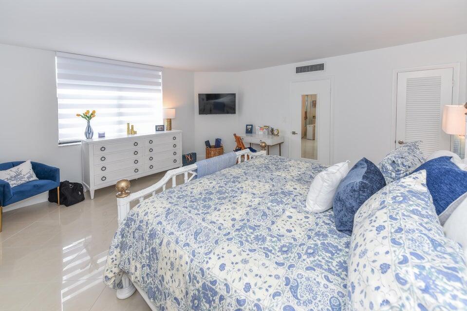 LA PALMA CONDO - Residential Lease